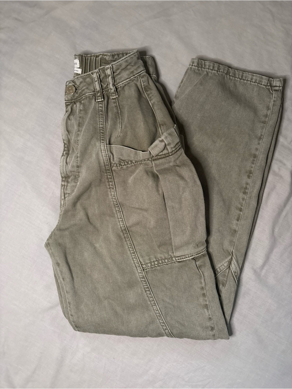 Urban Outfitters Women’s Utility Cargo Pants in Olive Green Size XS